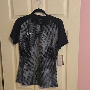 Nike Women's Geometric Black and Gray Dri‎ Fit Tee